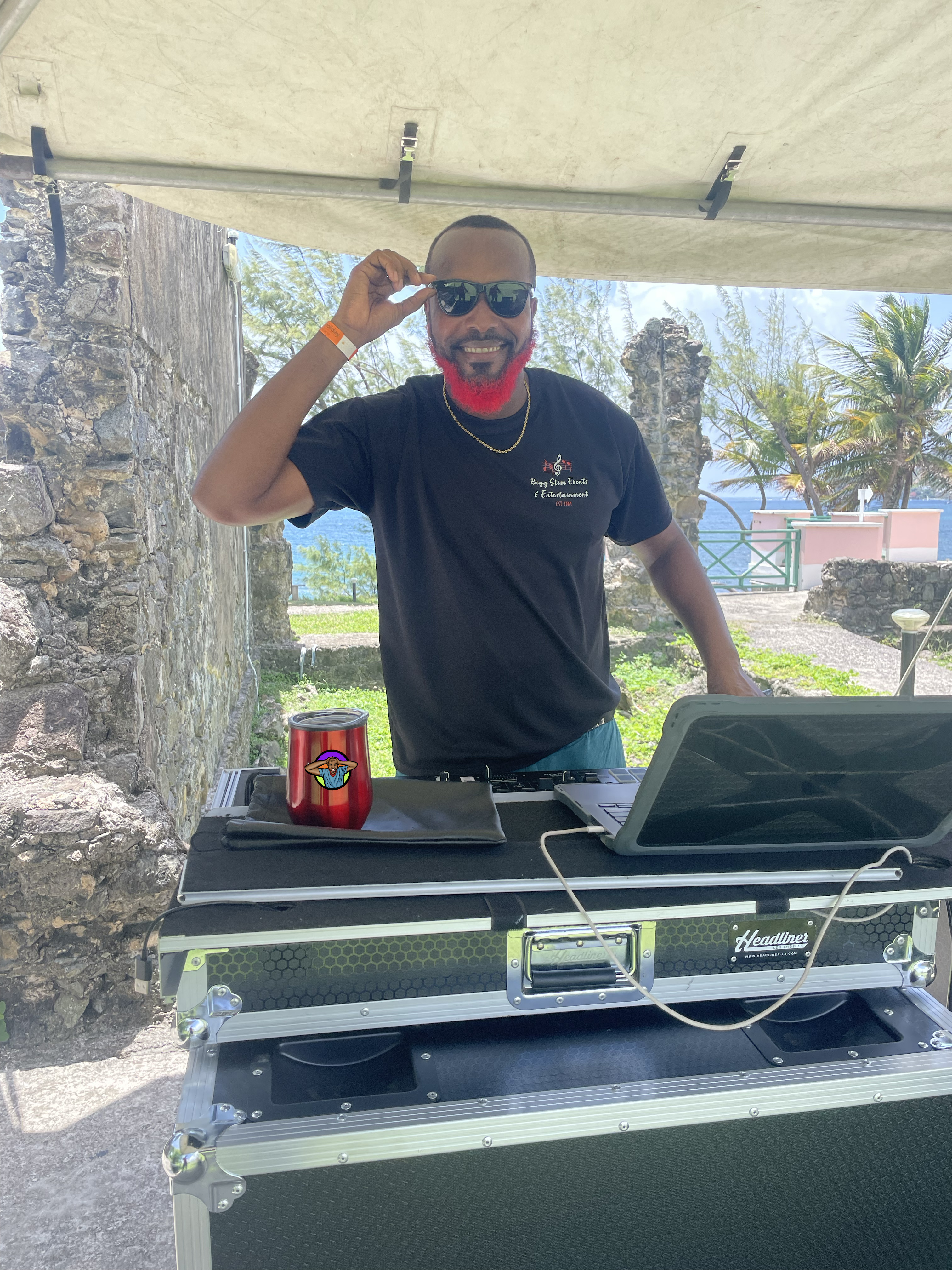 Marlon 'Bigg Slim' - DJ in Action